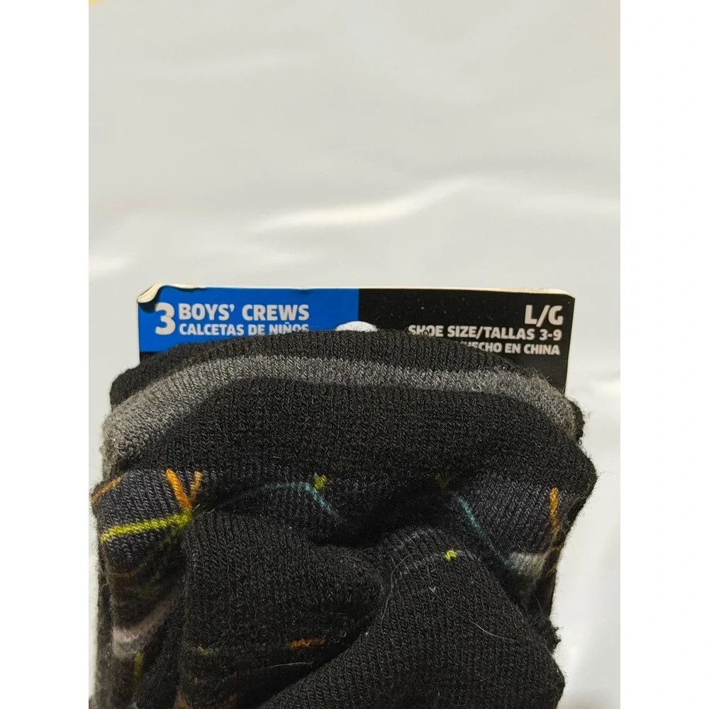Russell Performance Active Boys Crew Socks Black Space UFO Pattern 3 Pair L Boys